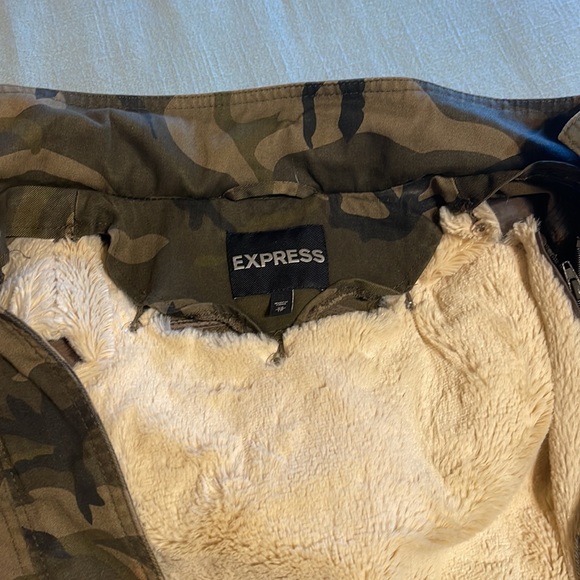 Lined and hooded Express camo jacket - Picture 2 of 6